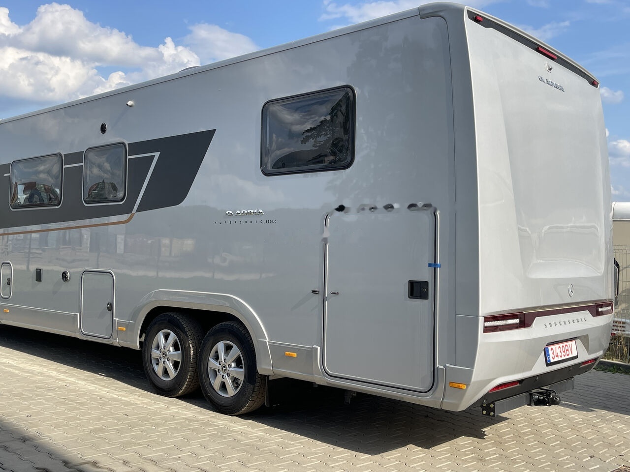 Adria Super Sonic 890LC - Integrovaný obytný vůz: obrázek 3 Adria Super Sonic 890LC - Integrovaný obytný vůz: obrázek 3