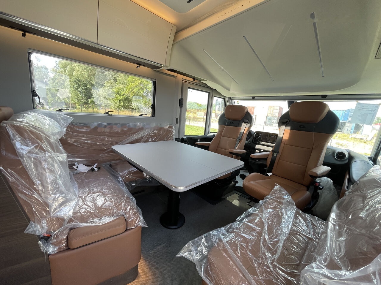 Nový Integrovaný obytný vůz Adria Super Sonic 890LC: obrázek 8