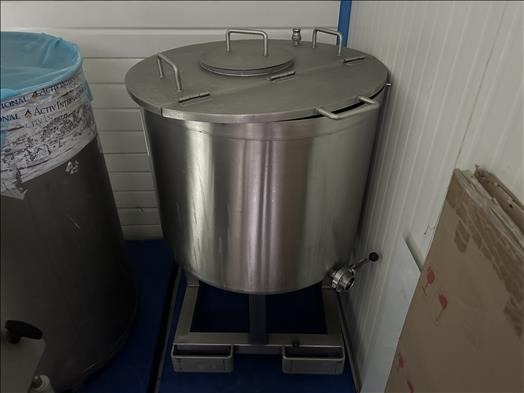 NNP 200L stainless holding tank - Potravinářský stroj: obrázek 1 NNP 200L stainless holding tank - Potravinářský stroj: obrázek 1