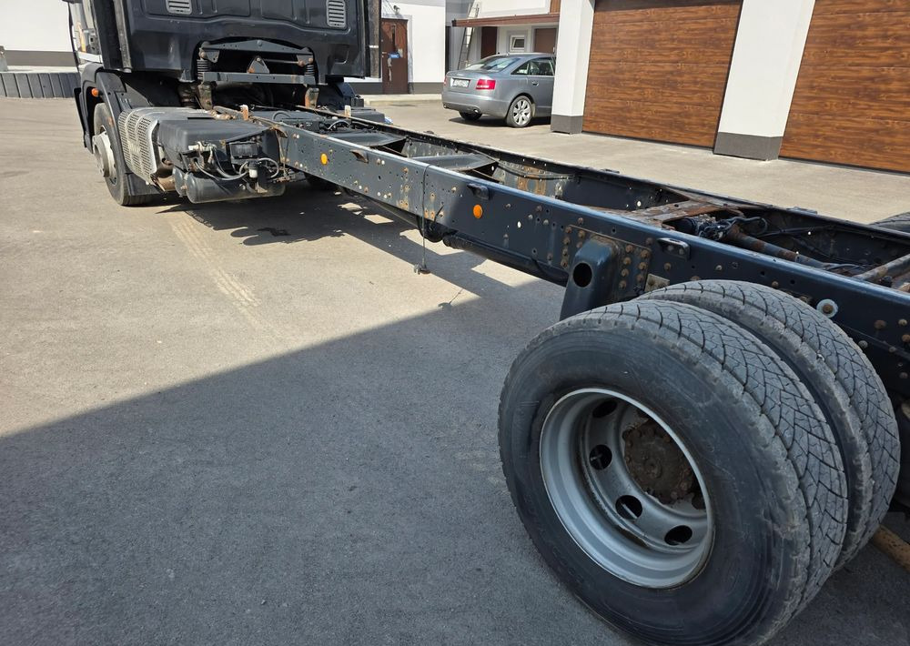 Iveco EUROCARGO 160E28 RAMA DO ZABUDOWY/ LAWETA / MANUAL / - Plachtový nákladní auto: obrázek 5 Iveco EUROCARGO 160E28 RAMA DO ZABUDOWY/ LAWETA / MANUAL / - Plachtový nákladní auto: obrázek 5