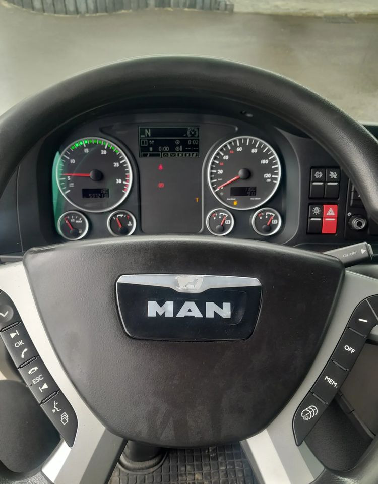 MAN TGM 12.290 - Hákový nosič kontejnerů: obrázek 2 MAN TGM 12.290 - Hákový nosič kontejnerů: obrázek 2