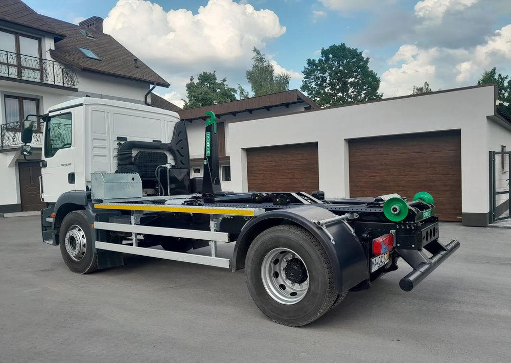 MAN TGM 18.290 - Hákový nosič kontejnerů: obrázek 5 MAN TGM 18.290 - Hákový nosič kontejnerů: obrázek 5