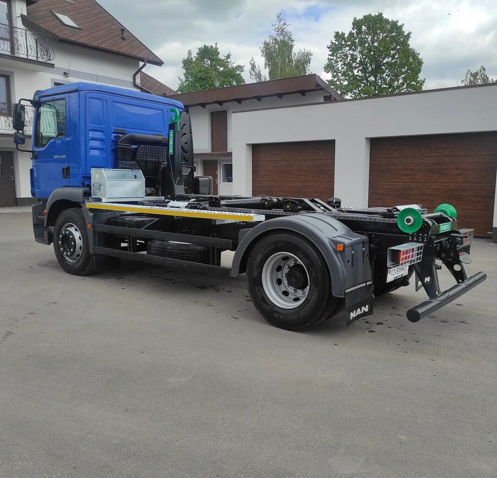 MAN TGM 18.340 urządzenie hakowe AXOR - Hákový nosič kontejnerů: obrázek 3 MAN TGM 18.340 urządzenie hakowe AXOR - Hákový nosič kontejnerů: obrázek 3