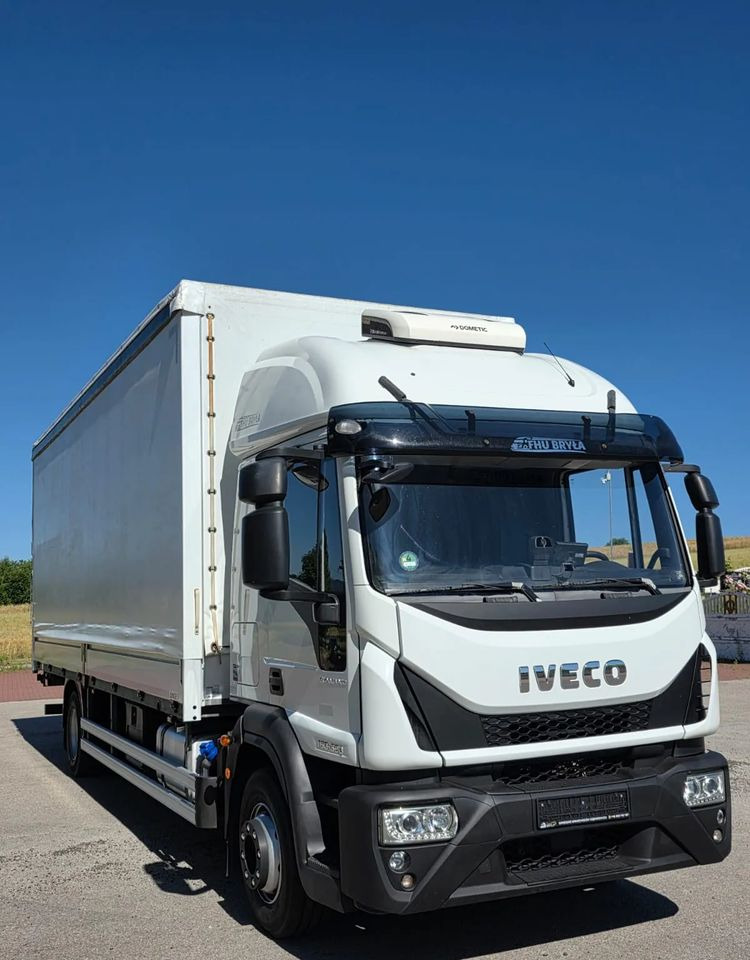 Iveco EUROCARGO 160E320/FIRANKA/WINDA/AUTOMAT/NISKI PRZEBIEG/E6/SPROWADZONY/PIERWSZY WŁAŚCICIEL - Plachtový nákladní auto: obrázek 2 Iveco EUROCARGO 160E320/FIRANKA/WINDA/AUTOMAT/NISKI PRZEBIEG/E6/SPROWADZONY/PIERWSZY WŁAŚCICIEL - Plachtový nákladní auto: obrázek 2