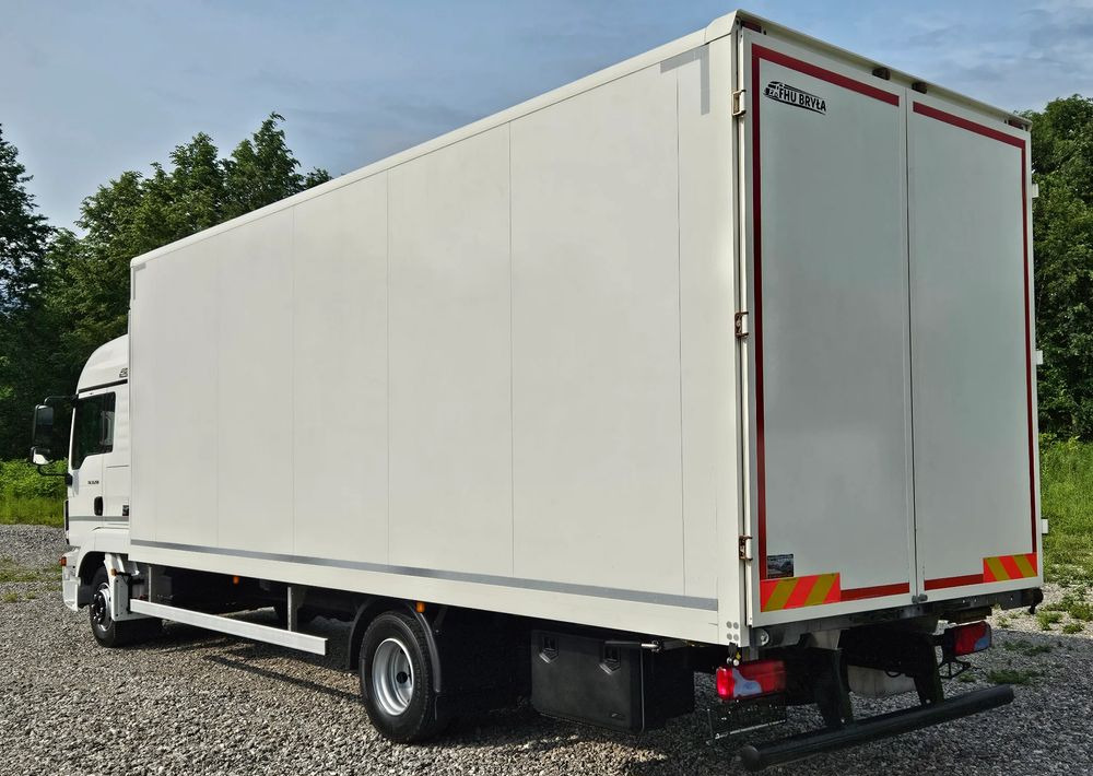 MAN TGL 12.250 / KONTENER / IZOTERMA / WINDA / 2019R / EURO 6 / PEŁEN SERWIS / 6 TON ŁADOWNOŚĆ / SPROWADZONY / ZADBANY / JAK NOWY / KSIĄŻKA SERWISOWA / E6 / 17 PALET - Skříňový nákladní auto: obrázek 5 MAN TGL 12.250 / KONTENER / IZOTERMA / WINDA / 2019R / EURO 6 / PEŁEN SERWIS / 6 TON ŁADOWNOŚĆ / SPROWADZONY / ZADBANY / JAK NOWY / KSIĄŻKA SERWISOWA / E6 / 17 PALET - Skříňový nákladní auto: obrázek 5