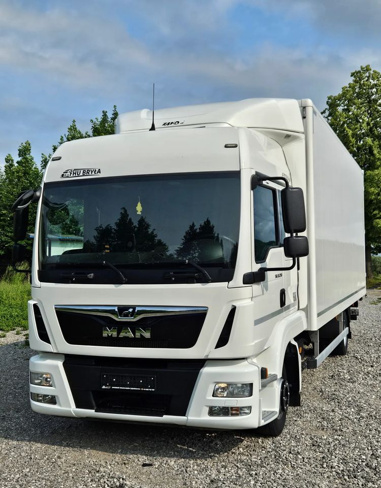 Skříňový nákladní auto MAN TGL 12.250/KONTENER/IZOTERMA/WINDA/2019R/EURO 6/PEŁEN SERWIS/SPROWADZONY/ZADBANY/JAK NOWY/ KSIĄŻKA SERWISOWA/E6/17 PALET: obrázek 15