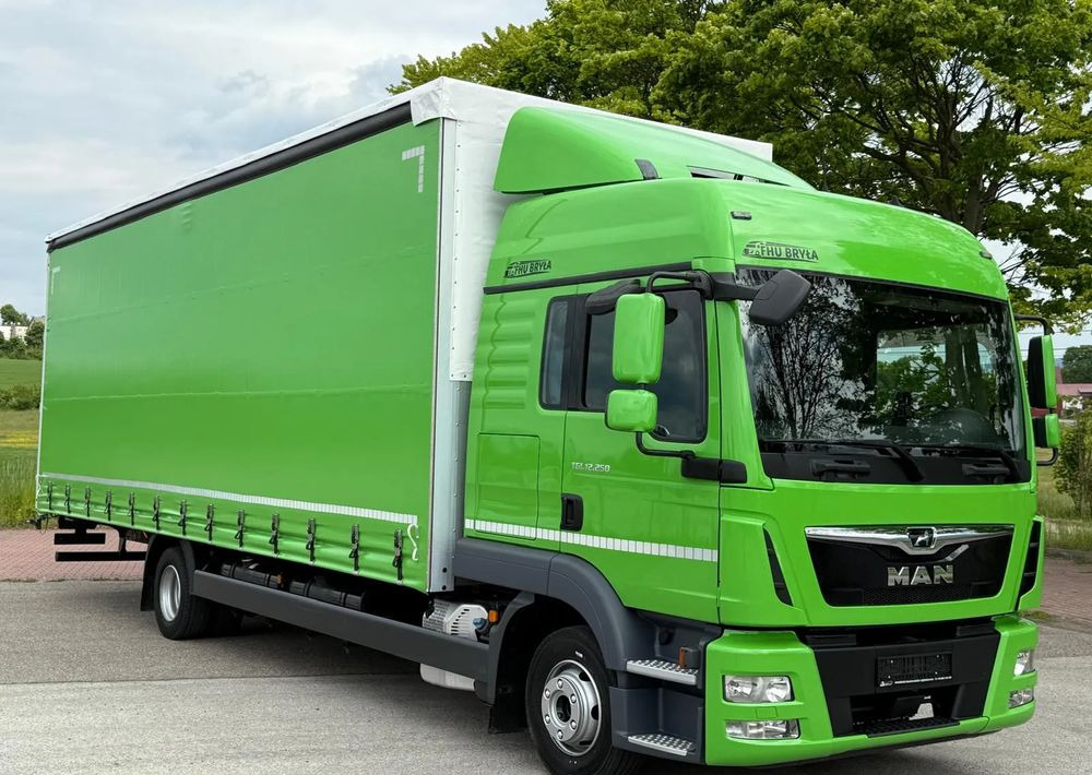 MAN TGL12.250/E6/20PALET/10.2018/SERWISOWANY/NISKI PRZEBIEG/WINDA/FIRANKA//JAK NOWY/SERWISOWANY - Plachtový nákladní auto: obrázek 2 MAN TGL12.250/E6/20PALET/10.2018/SERWISOWANY/NISKI PRZEBIEG/WINDA/FIRANKA//JAK NOWY/SERWISOWANY - Plachtový nákladní auto: obrázek 2