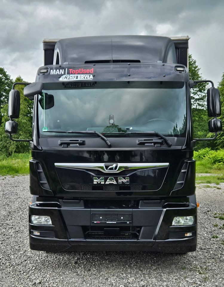 MAN TGM 12.290 / 15.290 / E6/ FIRANKA /BOCZNE DRZWI / BURTO-FIRANKA / 18PALET / WINDA / NISKI PRZEBIEG / 2018/ CAŁY NA PODUSZKACH / SERWISOWANY - Plachtový nákladní auto: obrázek 3 MAN TGM 12.290 / 15.290 / E6/ FIRANKA /BOCZNE DRZWI / BURTO-FIRANKA / 18PALET / WINDA / NISKI PRZEBIEG / 2018/ CAŁY NA PODUSZKACH / SERWISOWANY - Plachtový nákladní auto: obrázek 3