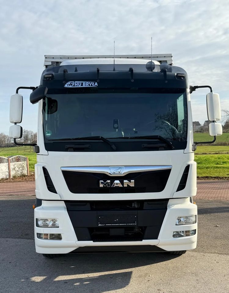 MAN TGM 15.290 / FIRANKA / 2016R / KLIMA POSTOJOWA /SPROWADZONY/ 8T ŁADOWNOŚĆ / 17 PALET / E6 / WINDA / - Plachtový nákladní auto: obrázek 3 MAN TGM 15.290 / FIRANKA / 2016R / KLIMA POSTOJOWA /SPROWADZONY/ 8T ŁADOWNOŚĆ / 17 PALET / E6 / WINDA / - Plachtový nákladní auto: obrázek 3