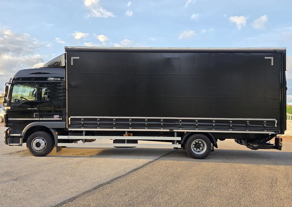 Plachtový nákladní auto MAN TGM 15.290 / FIRANKA / 2019R / SPROWADZONY/ 7500 ŁADOWNOŚĆ / 18 PALET / E6 / JAK NOWY / WINDA /: obrázek 11