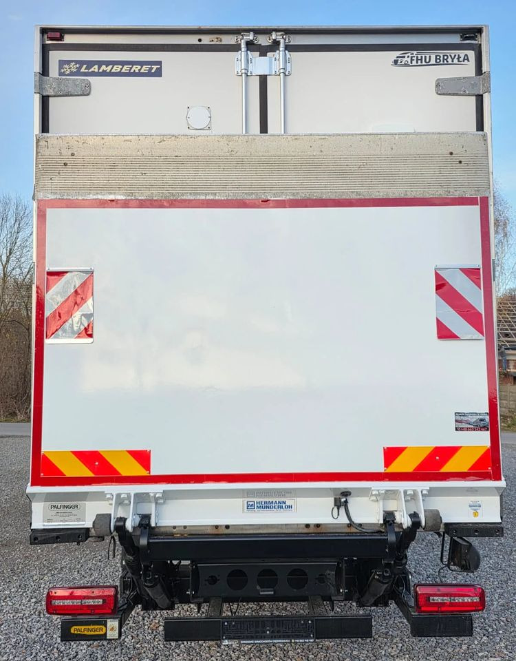 Chladírenský nákladní automobil MAN TGM 18.320 / 18.290 / 15.290 / IZOTERMA / WINDA / 19PALET / E6 / 08.2018 / LIFT / SPROWADZONY / AUTOMAT / SYPIALKA / PIERWSZY WŁAŚCICIEL / BOCZNE DRZWI / STAN BARDZO DOBRY: obrázek 6 Chladírenský nákladní automobil MAN TGM 18.320 / 18.290 / 15.290 / IZOTERMA / WINDA / 19PALET / E6 / 08.2018 / LIFT / SPROWADZONY / AUTOMAT / SYPIALKA / PIERWSZY WŁAŚCICIEL / BOCZNE DRZWI / STAN BARDZO DOBRY: obrázek 6