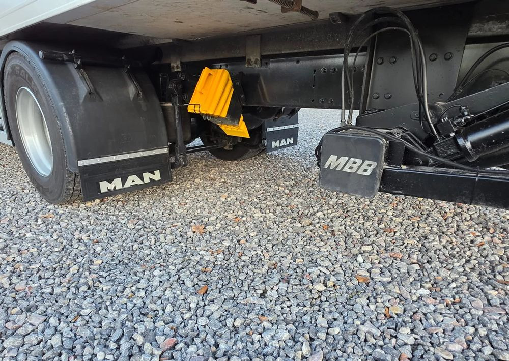 Chladírenský nákladní automobil MAN TGM 18.320 / 18.290 / 15.290 / IZOTERMA / WINDA / 19PALET / E6 / 08.2018 / LIFT / SPROWADZONY / AUTOMAT / SYPIALKA / PIERWSZY WŁAŚCICIEL / BOCZNE DRZWI / STAN BARDZO DOBRY: obrázek 18 Chladírenský nákladní automobil MAN TGM 18.320 / 18.290 / 15.290 / IZOTERMA / WINDA / 19PALET / E6 / 08.2018 / LIFT / SPROWADZONY / AUTOMAT / SYPIALKA / PIERWSZY WŁAŚCICIEL / BOCZNE DRZWI / STAN BARDZO DOBRY: obrázek 18