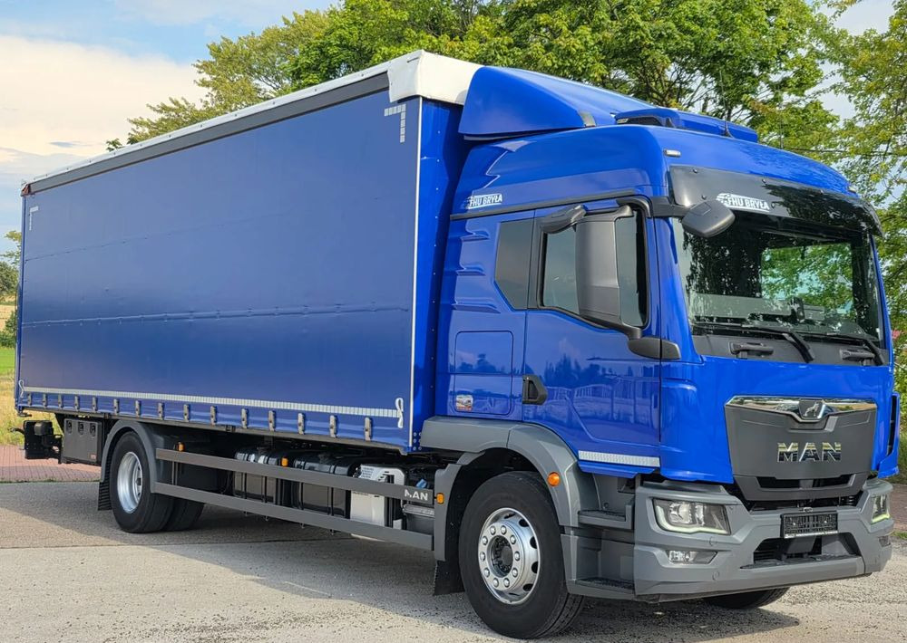 MAN TGM 18.320 / 18.290 / NOWY MODEL / E6 / 20PALET / 9200 ŁADOWNOŚĆ / SERWISOWANY / NISKI PRZEBIEG / WINDA / FIRANKA / SPROWADZONY / 2021 / NISKI PRZEBIEG /PIERWSZY WŁAŚCICIEL/ - Plachtový nákladní auto: obrázek 1 MAN TGM 18.320 / 18.290 / NOWY MODEL / E6 / 20PALET / 9200 ŁADOWNOŚĆ / SERWISOWANY / NISKI PRZEBIEG / WINDA / FIRANKA / SPROWADZONY / 2021 / NISKI PRZEBIEG /PIERWSZY WŁAŚCICIEL/ - Plachtový nákladní auto: obrázek 1