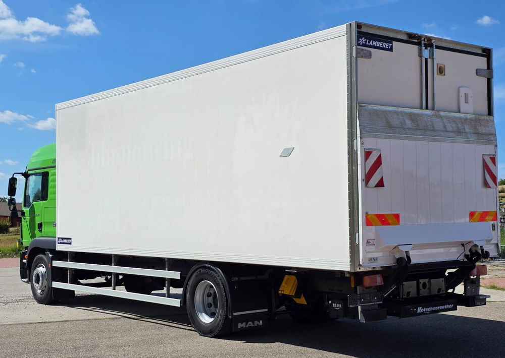 MAN TGM 18.340 / 18.290 / 15.290 / IZOTERMA / WINDA / 19PALET /E6 / SPROWADZONY / AUTOMAT / SYPIALKA / PIERWSZY WŁAŚCICIEL / BOCZNE DRZWI / STAN BARDZO DOBRY - Chladírenský nákladní automobil: obrázek 3 MAN TGM 18.340 / 18.290 / 15.290 / IZOTERMA / WINDA / 19PALET /E6 / SPROWADZONY / AUTOMAT / SYPIALKA / PIERWSZY WŁAŚCICIEL / BOCZNE DRZWI / STAN BARDZO DOBRY - Chladírenský nákladní automobil: obrázek 3