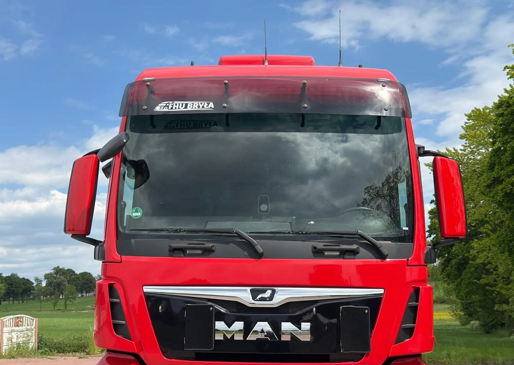 MAN TGX 26.500/LIFT/6X2/KLIMA POSTOJOWA/18PALET/E6/FIRANKA/WINDA/NISKI PRZEBIEG/JEDEN WŁAŚCICIEL/PODWIESZANA OŚ - Plachtový nákladní auto: obrázek 5 MAN TGX 26.500/LIFT/6X2/KLIMA POSTOJOWA/18PALET/E6/FIRANKA/WINDA/NISKI PRZEBIEG/JEDEN WŁAŚCICIEL/PODWIESZANA OŚ - Plachtový nákladní auto: obrázek 5