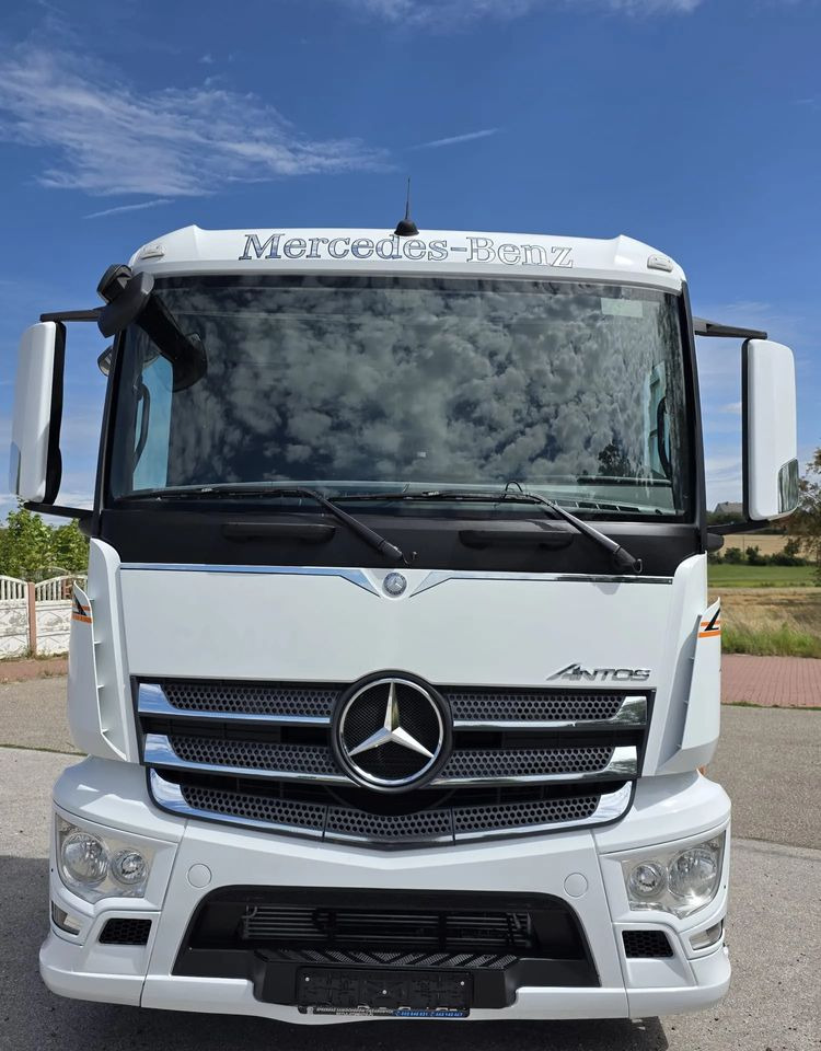 Mercedes-Benz ANTOS 1827 / ATEGO / ACTROS / E6 / ROZSTAW OSI 3.75M / WYWROT / BECZKA / UTRZYMANIE DRÓG / HAKOWIEC / SPROWADZONY / PIERWSZY WŁAŚCICIEL / STAN BDB - Podvozek s kabinou: obrázek 5 Mercedes-Benz ANTOS 1827 / ATEGO / ACTROS / E6 / ROZSTAW OSI 3.75M / WYWROT / BECZKA / UTRZYMANIE DRÓG / HAKOWIEC / SPROWADZONY / PIERWSZY WŁAŚCICIEL / STAN BDB - Podvozek s kabinou: obrázek 5