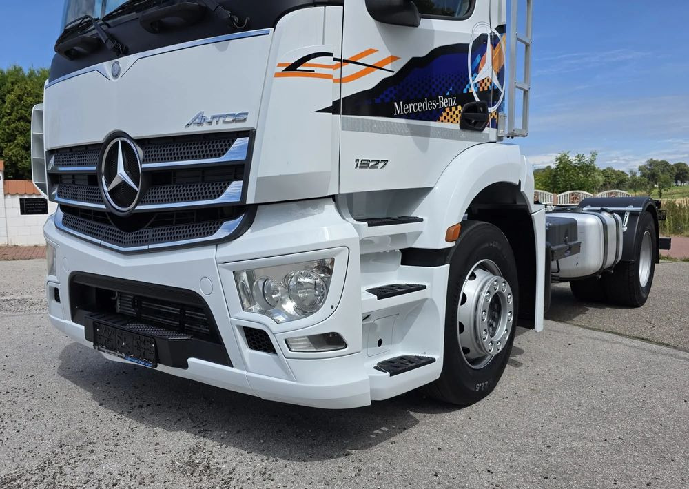 Mercedes-Benz ANTOS 1827 / ATEGO / ACTROS / E6 / ROZSTAW OSI 3.75M / WYWROT / BECZKA / UTRZYMANIE DRÓG / HAKOWIEC / SPROWADZONY / PIERWSZY WŁAŚCICIEL / STAN BDB - Podvozek s kabinou: obrázek 3 Mercedes-Benz ANTOS 1827 / ATEGO / ACTROS / E6 / ROZSTAW OSI 3.75M / WYWROT / BECZKA / UTRZYMANIE DRÓG / HAKOWIEC / SPROWADZONY / PIERWSZY WŁAŚCICIEL / STAN BDB - Podvozek s kabinou: obrázek 3