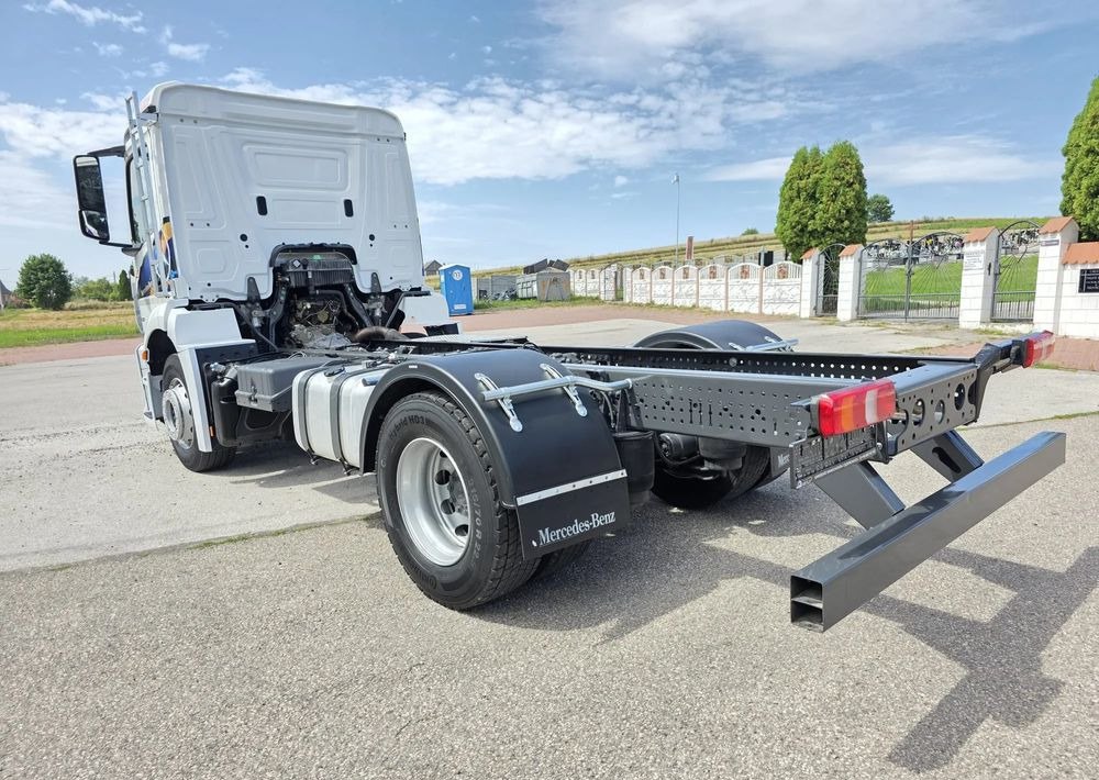 Mercedes-Benz ANTOS 1827 / ATEGO / ACTROS / E6 / ROZSTAW OSI 3.75M / WYWROT / BECZKA / UTRZYMANIE DRÓG / HAKOWIEC / SPROWADZONY / PIERWSZY WŁAŚCICIEL / STAN BDB - Podvozek s kabinou: obrázek 5 Mercedes-Benz ANTOS 1827 / ATEGO / ACTROS / E6 / ROZSTAW OSI 3.75M / WYWROT / BECZKA / UTRZYMANIE DRÓG / HAKOWIEC / SPROWADZONY / PIERWSZY WŁAŚCICIEL / STAN BDB - Podvozek s kabinou: obrázek 5