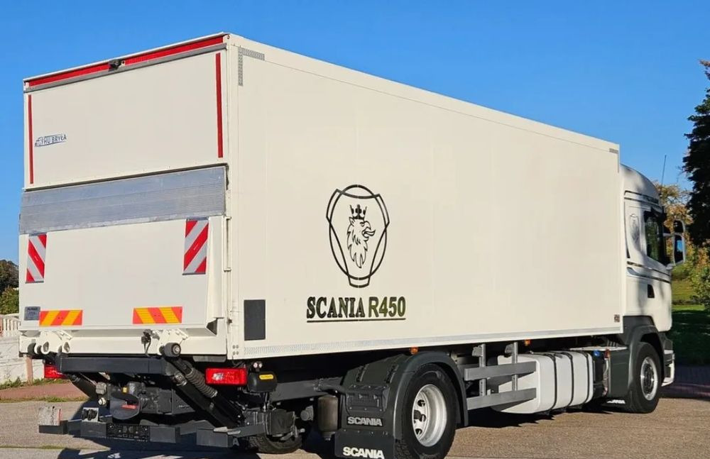 Scania R450/G410/G450/IZOTERMA/2017/DO BYDŁA/DO ŻYWCA/WINDA/KONTENER/SILNIK6/18PALET/EURO6/SPROWADZONA/NISKI PRZEBIEG/JEDEN WŁAŚCICIEL - Chladírenský nákladní automobil: obrázek 5 Scania R450/G410/G450/IZOTERMA/2017/DO BYDŁA/DO ŻYWCA/WINDA/KONTENER/SILNIK6/18PALET/EURO6/SPROWADZONA/NISKI PRZEBIEG/JEDEN WŁAŚCICIEL - Chladírenský nákladní automobil: obrázek 5