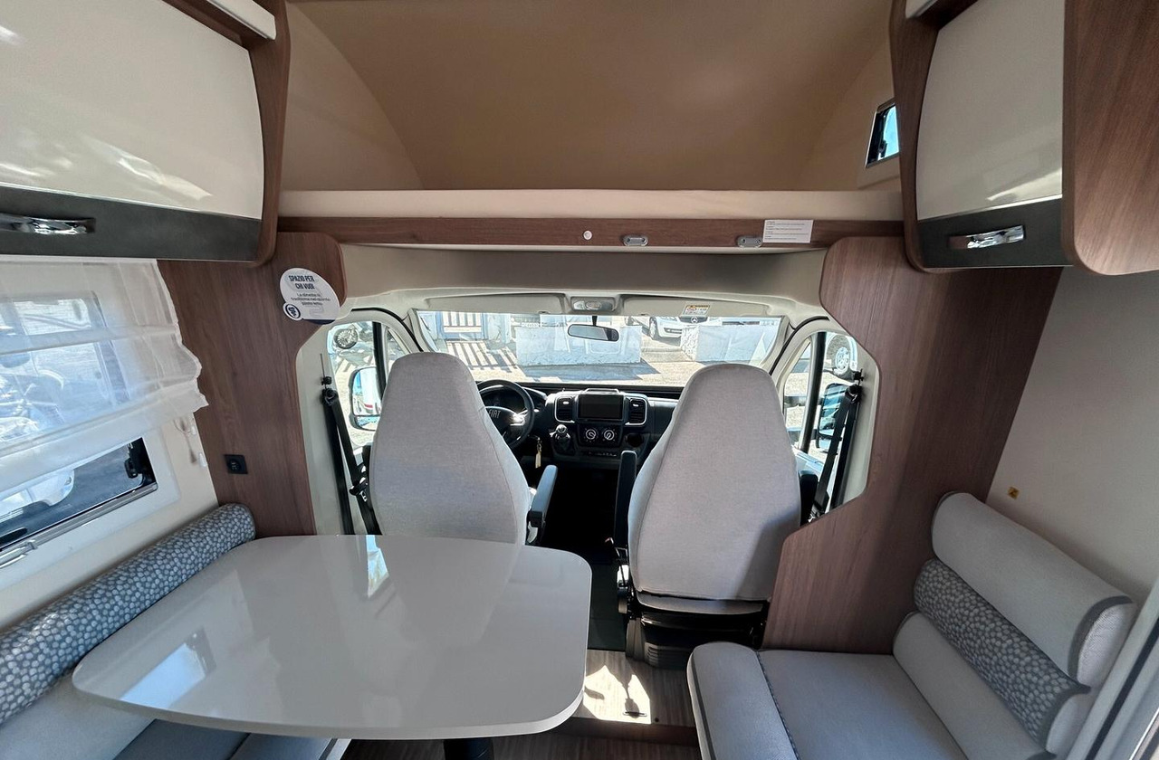 Elnagh BARON 65 - Alkovna: obrázek 4 Elnagh BARON 65 - Alkovna: obrázek 4