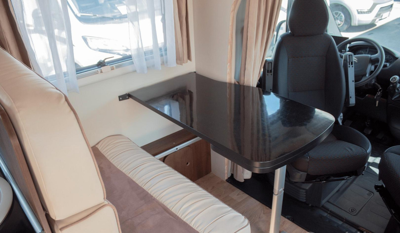 Giottiline lounge 45 leasing Giottiline lounge 45: obrázek 8