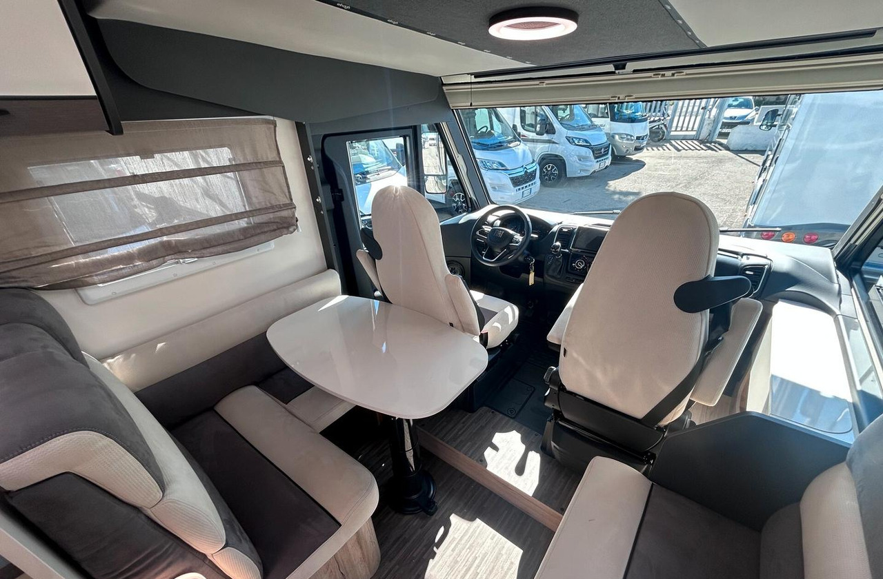 - Obytný vůz: obrázek 3 - Obytný vůz: obrázek 3