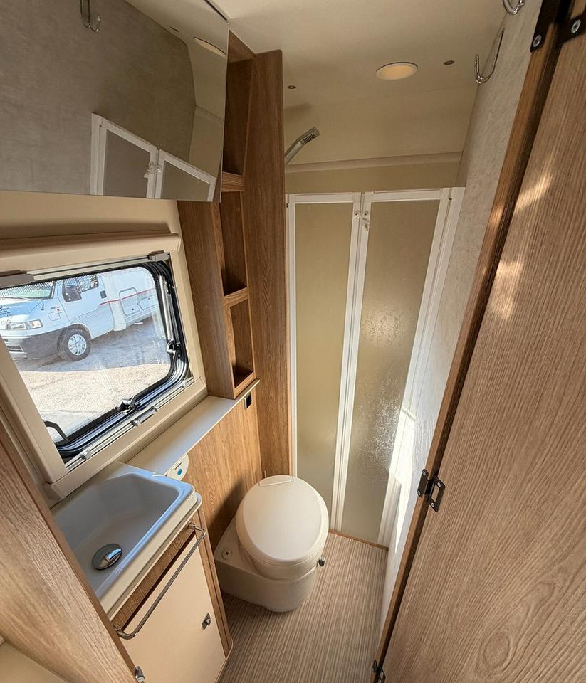 Alkovna Rimor SEAL 3: obrázek 15 Alkovna Rimor SEAL 3: obrázek 15