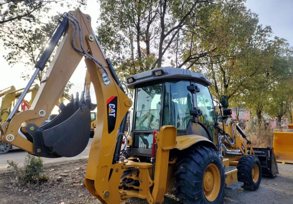 CAT 420 F Caterpillar 420F backhoe loader - Rýpadlo-nakladač: obrázek 2 CAT 420 F Caterpillar 420F backhoe loader - Rýpadlo-nakladač: obrázek 2