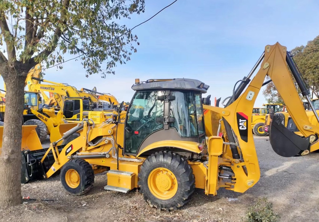 CAT 420 F Caterpillar 420F backhoe loader - Rýpadlo-nakladač: obrázek 1 CAT 420 F Caterpillar 420F backhoe loader - Rýpadlo-nakladač: obrázek 1