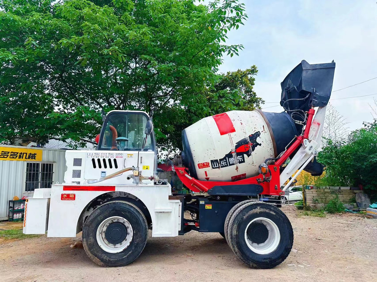 DEYI 2 cubic concrete mixer - Autodomíchávač: obrázek 3 DEYI 2 cubic concrete mixer - Autodomíchávač: obrázek 3