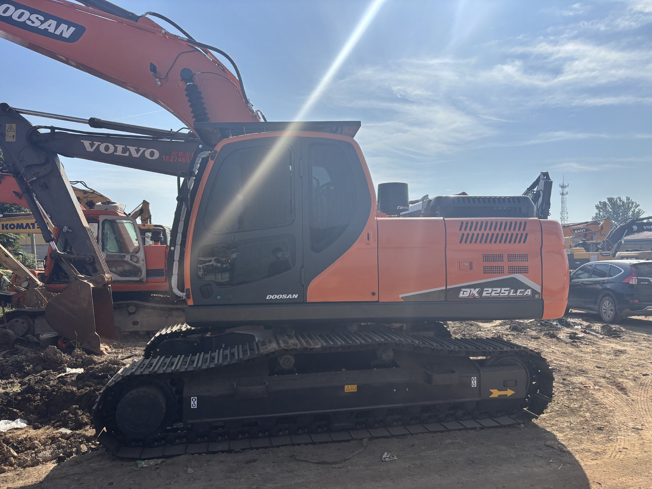 DOOSAN Korea imports doosan DX225 - Pásové rýpadlo: obrázek 1 DOOSAN Korea imports doosan DX225 - Pásové rýpadlo: obrázek 1