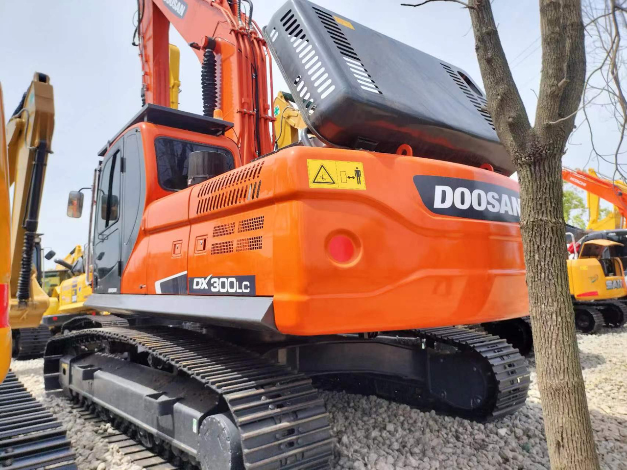 Doosan DX 300 Korea imports doosan DX300 - Pásové rýpadlo: obrázek 1 Doosan DX 300 Korea imports doosan DX300 - Pásové rýpadlo: obrázek 1