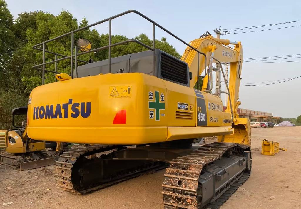 KOMATSU PC 450-8 - Pásové rýpadlo: obrázek 3 KOMATSU PC 450-8 - Pásové rýpadlo: obrázek 3