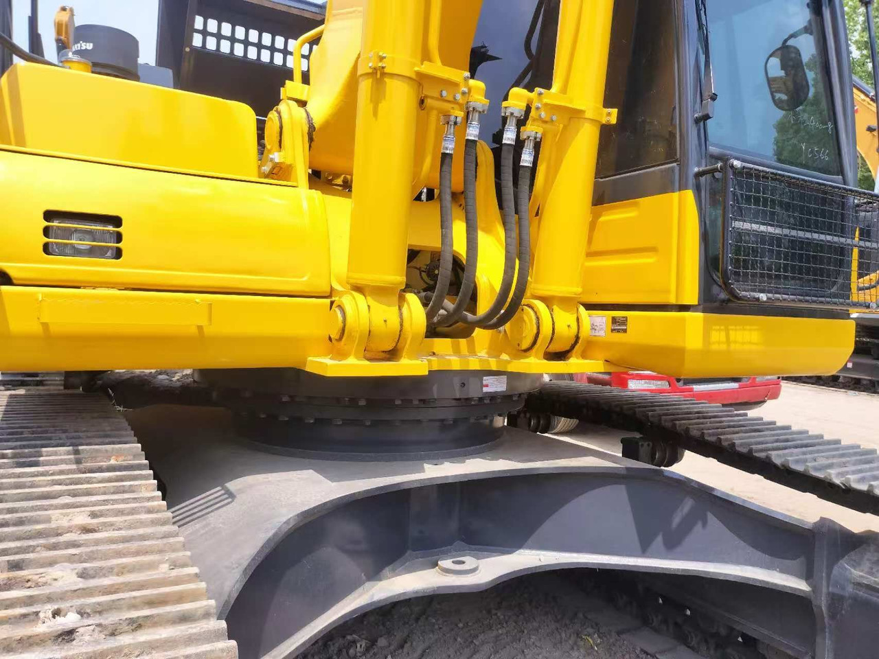 KOMATSU PC400-8 - Pásové rýpadlo: obrázek 4 KOMATSU PC400-8 - Pásové rýpadlo: obrázek 4