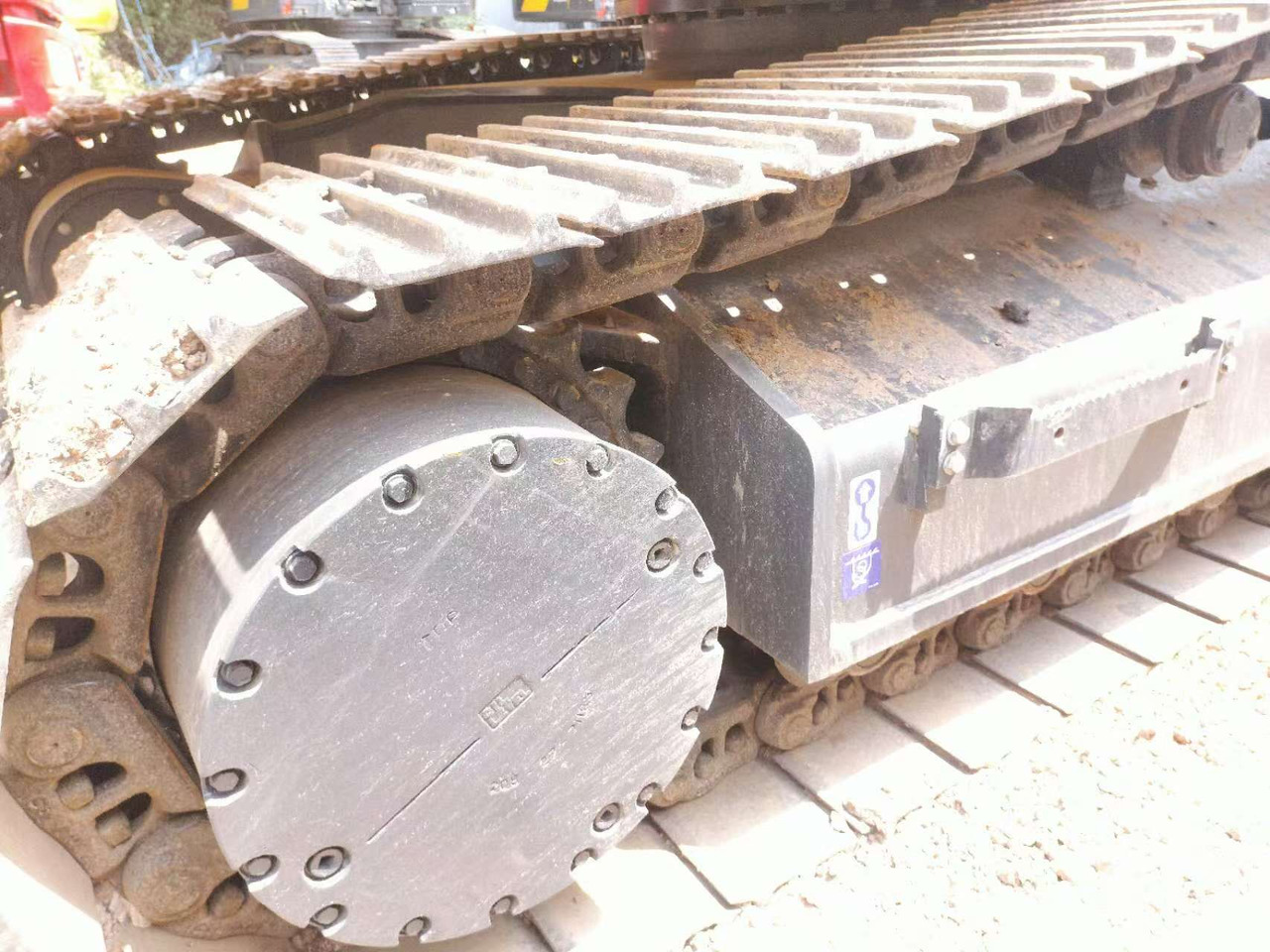 Pásové rýpadlo KOMATSU PC400-8: obrázek 9
