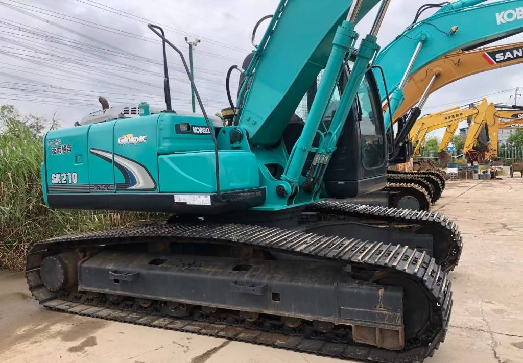 Kobelco SK 210-8 - Pásové rýpadlo: obrázek 4 Kobelco SK 210-8 - Pásové rýpadlo: obrázek 4