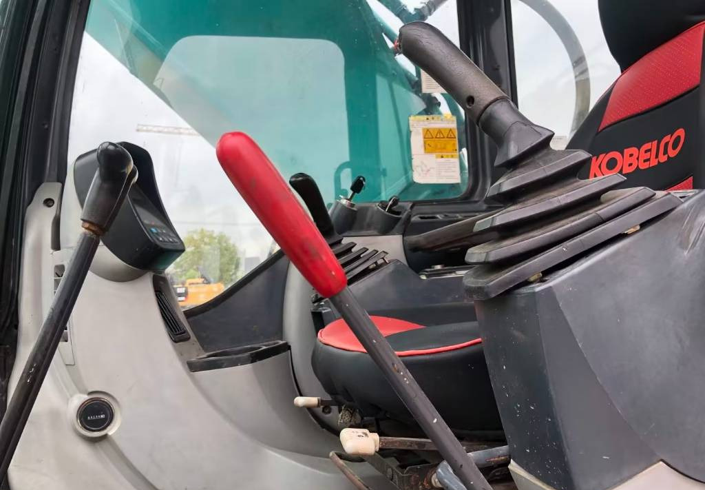 Kobelco SK 210-8 - Pásové rýpadlo: obrázek 5 Kobelco SK 210-8 - Pásové rýpadlo: obrázek 5