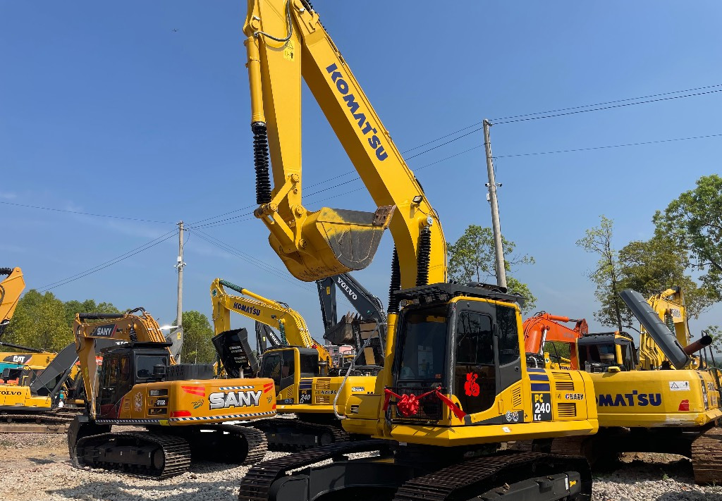 Komatsu PC 240 PC220 PC240-8 - Pásové rýpadlo: obrázek 3 Komatsu PC 240 PC220 PC240-8 - Pásové rýpadlo: obrázek 3