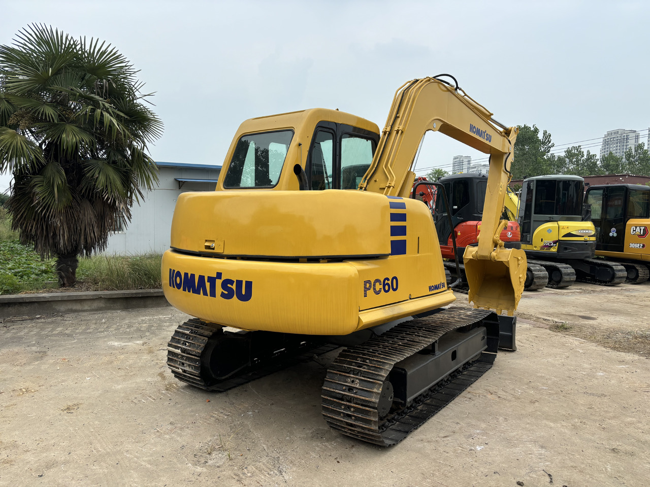 Komatsu PC 60-7 - Mini rýpadlo: obrázek 2 Komatsu PC 60-7 - Mini rýpadlo: obrázek 2