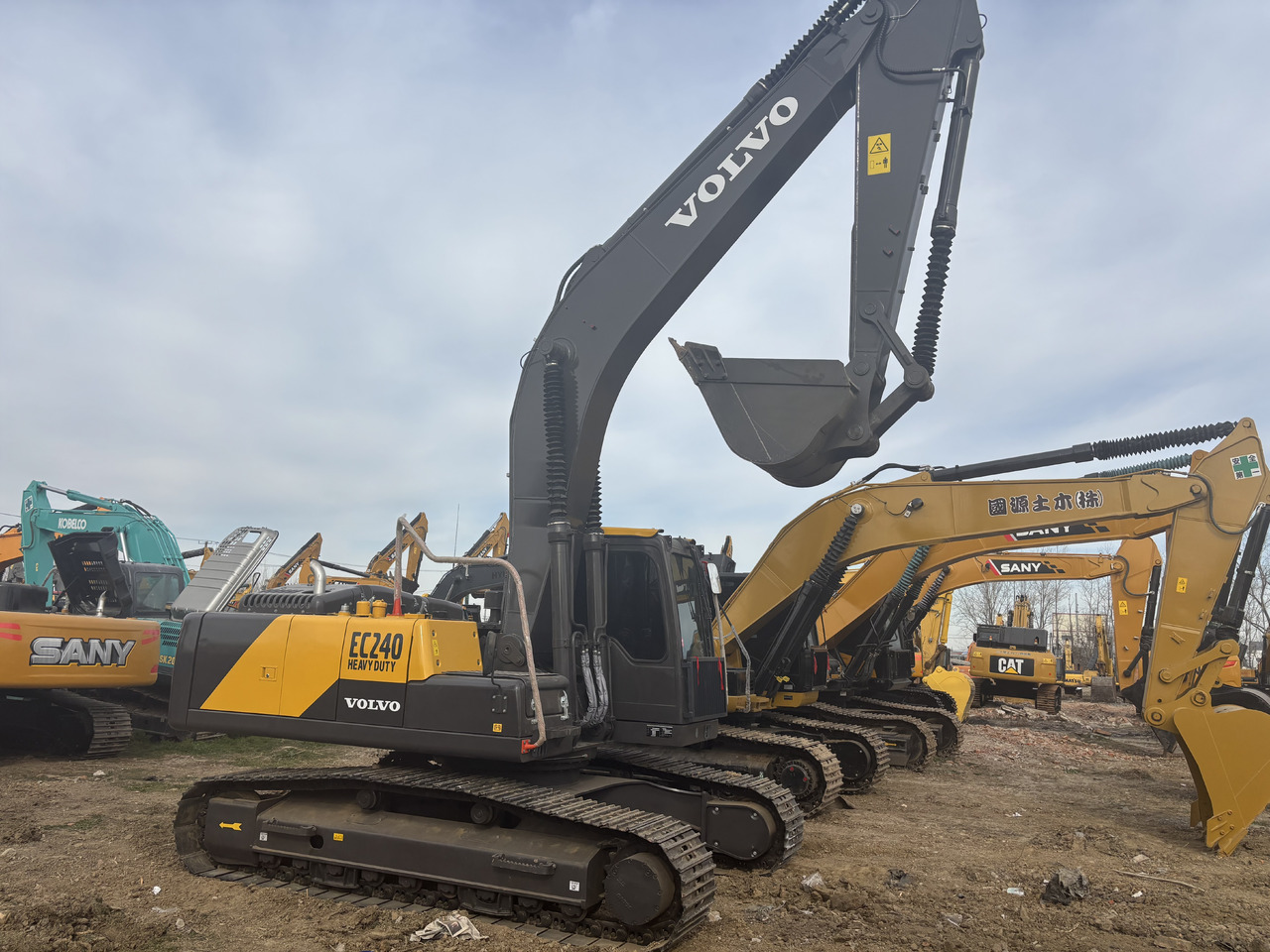 Volvo EC 240 - Pásové rýpadlo: obrázek 5 Volvo EC 240 - Pásové rýpadlo: obrázek 5