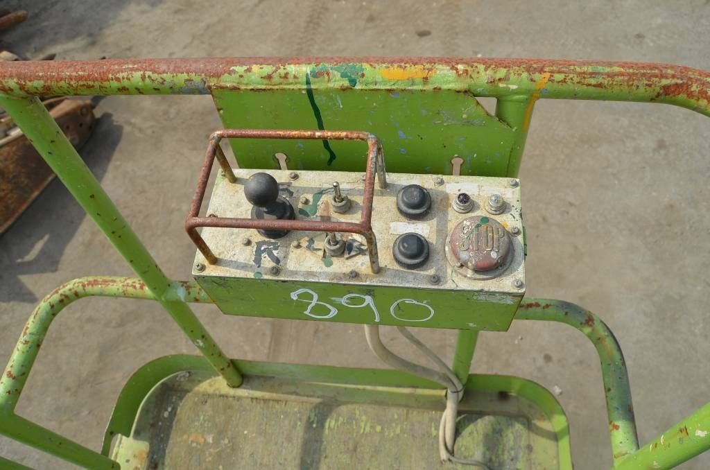 Aichi RV 041 - Nůžková plošina: obrázek 5 Aichi RV 041 - Nůžková plošina: obrázek 5