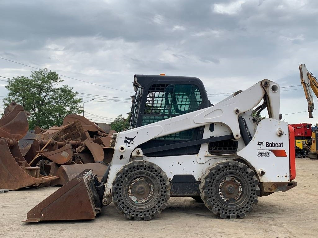Bobcat S 740 - Smykový nakladač: obrázek 2 Bobcat S 740 - Smykový nakladač: obrázek 2