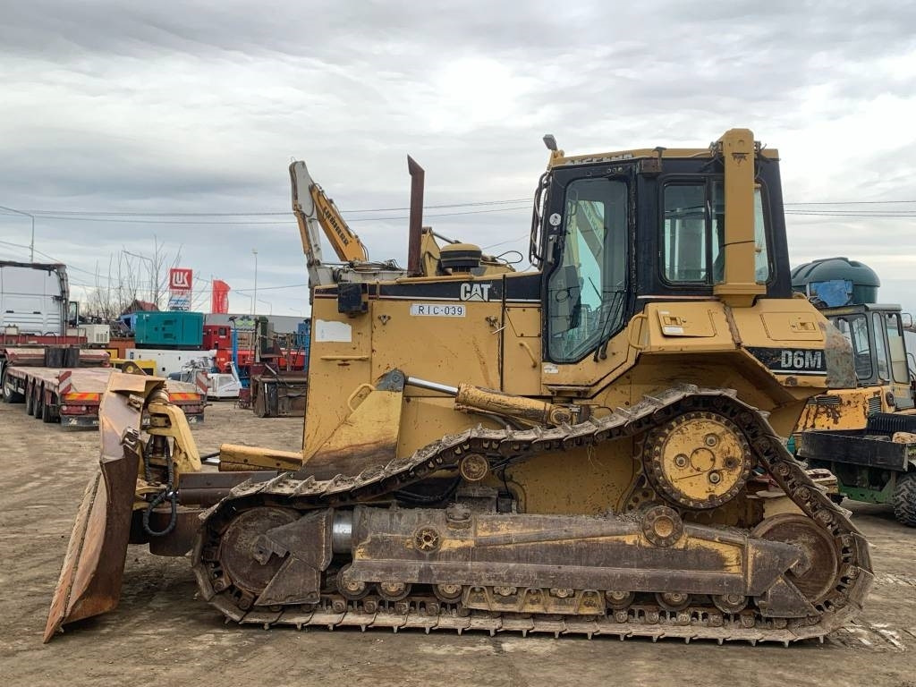 CAT D 6 M XL - Buldozer: obrázek 2 CAT D 6 M XL - Buldozer: obrázek 2