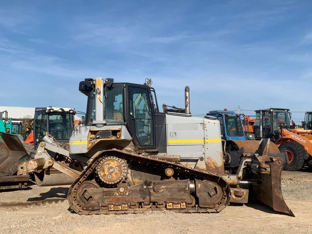 CAT D 6 N - Buldozer: obrázek 3 CAT D 6 N - Buldozer: obrázek 3