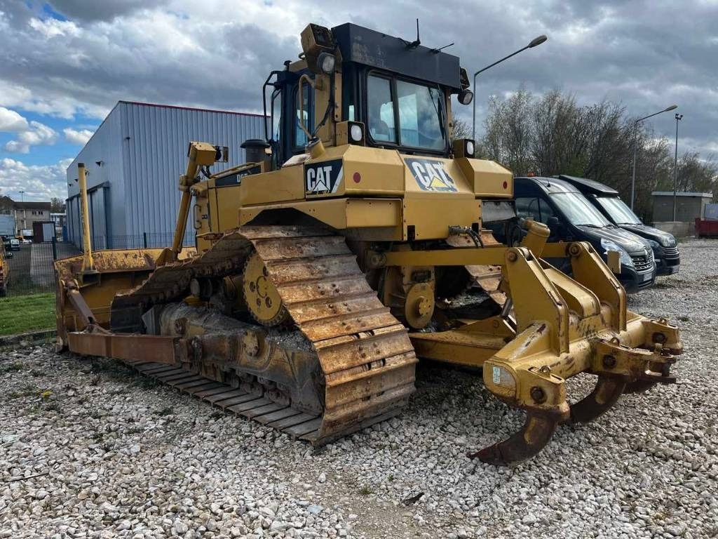 CAT D 6 T LGP - Buldozer: obrázek 2 CAT D 6 T LGP - Buldozer: obrázek 2