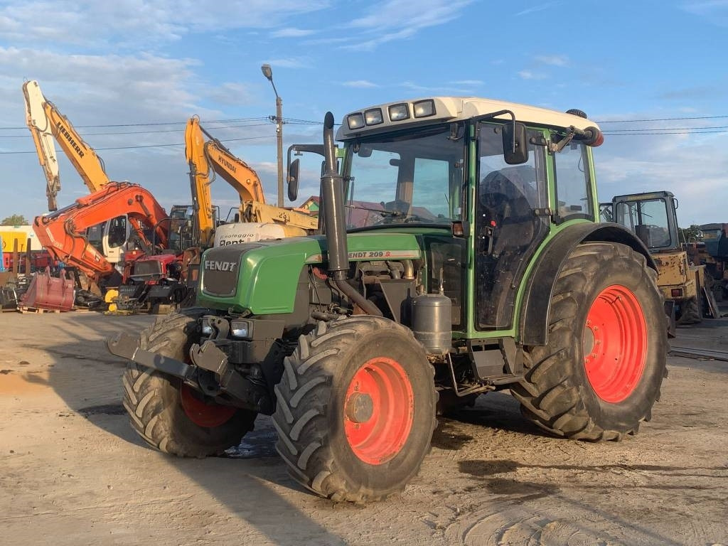 Fendt 209S - Traktor: obrázek 2 Fendt 209S - Traktor: obrázek 2