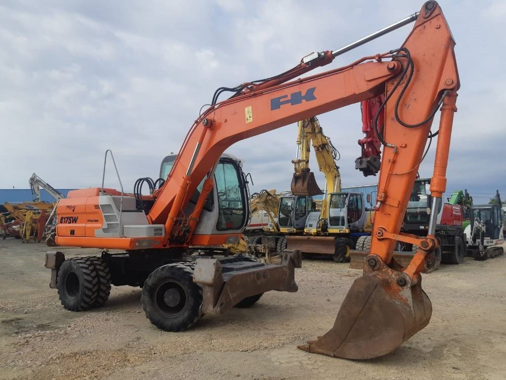 Fiat-Kobelco E175W - Kolesové rýpadlo: obrázek 1 Fiat-Kobelco E175W - Kolesové rýpadlo: obrázek 1