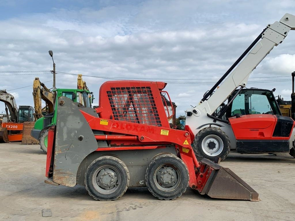 Gehl SL3840SX - Smykový nakladač: obrázek 5 Gehl SL3840SX - Smykový nakladač: obrázek 5