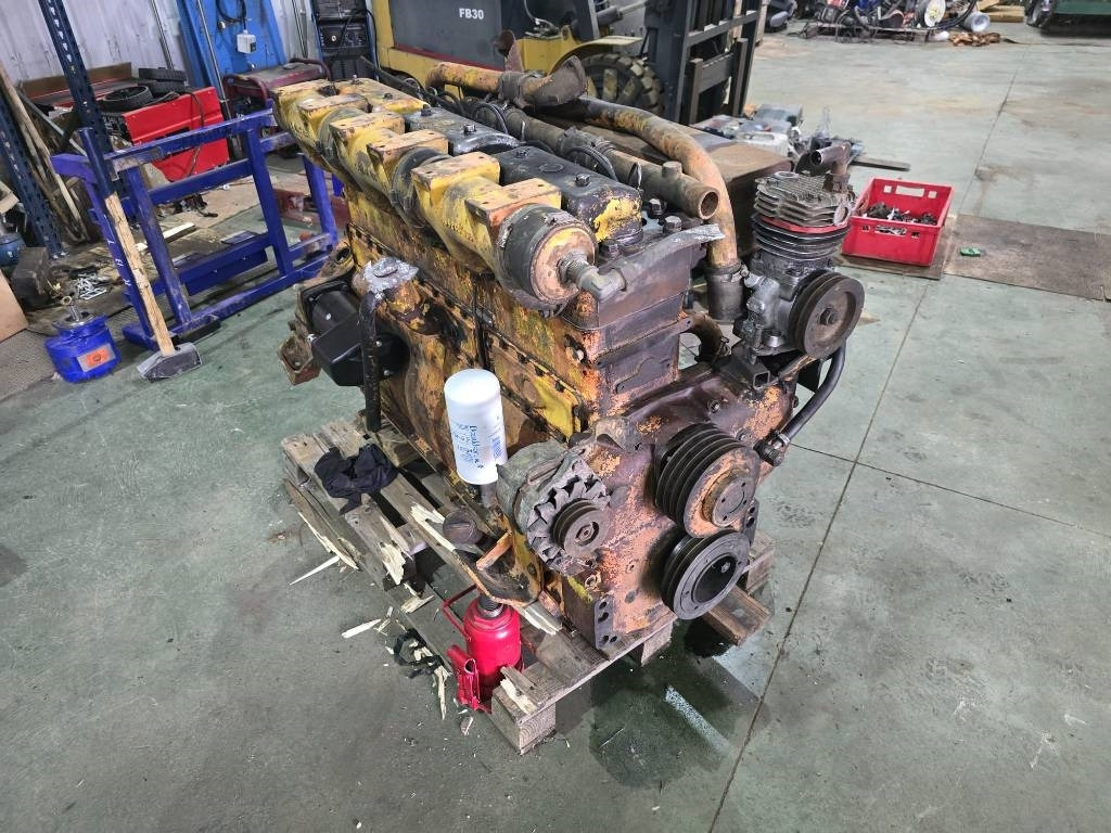 Hanomag 6 Cylinder ENGINE - Motor pro Stavební technika: obrázek 2 Hanomag 6 Cylinder ENGINE - Motor pro Stavební technika: obrázek 2