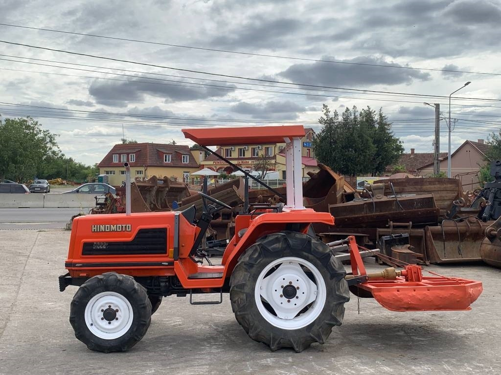 Hinomoto BD150  - Traktor: obrázek 3 Hinomoto BD150  - Traktor: obrázek 3